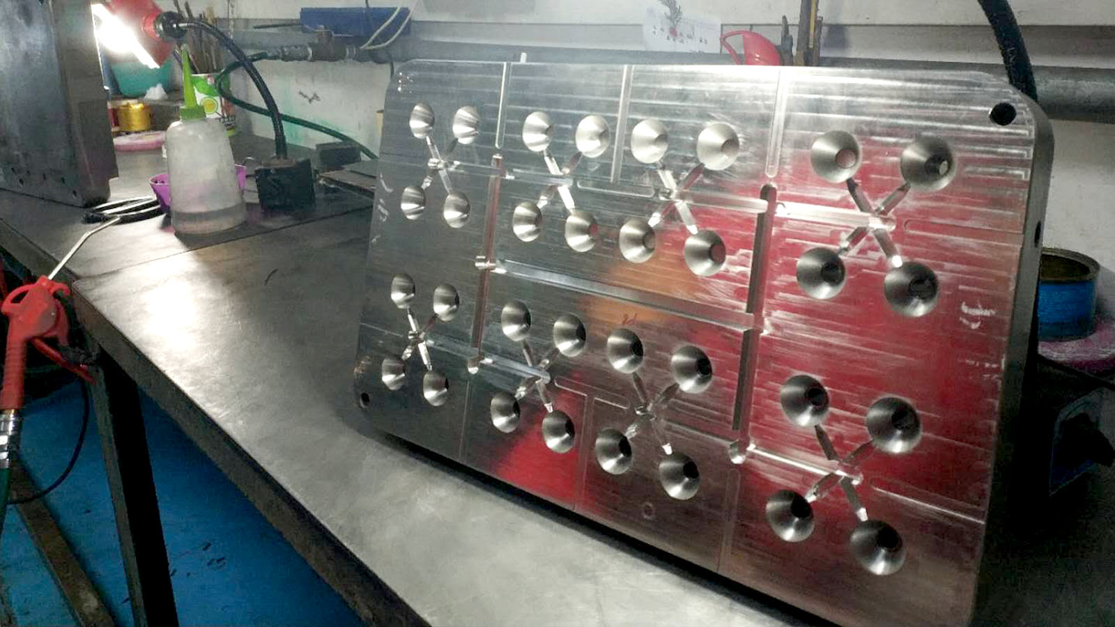 旭錦塑膠模具，光學(xué)透鏡模具