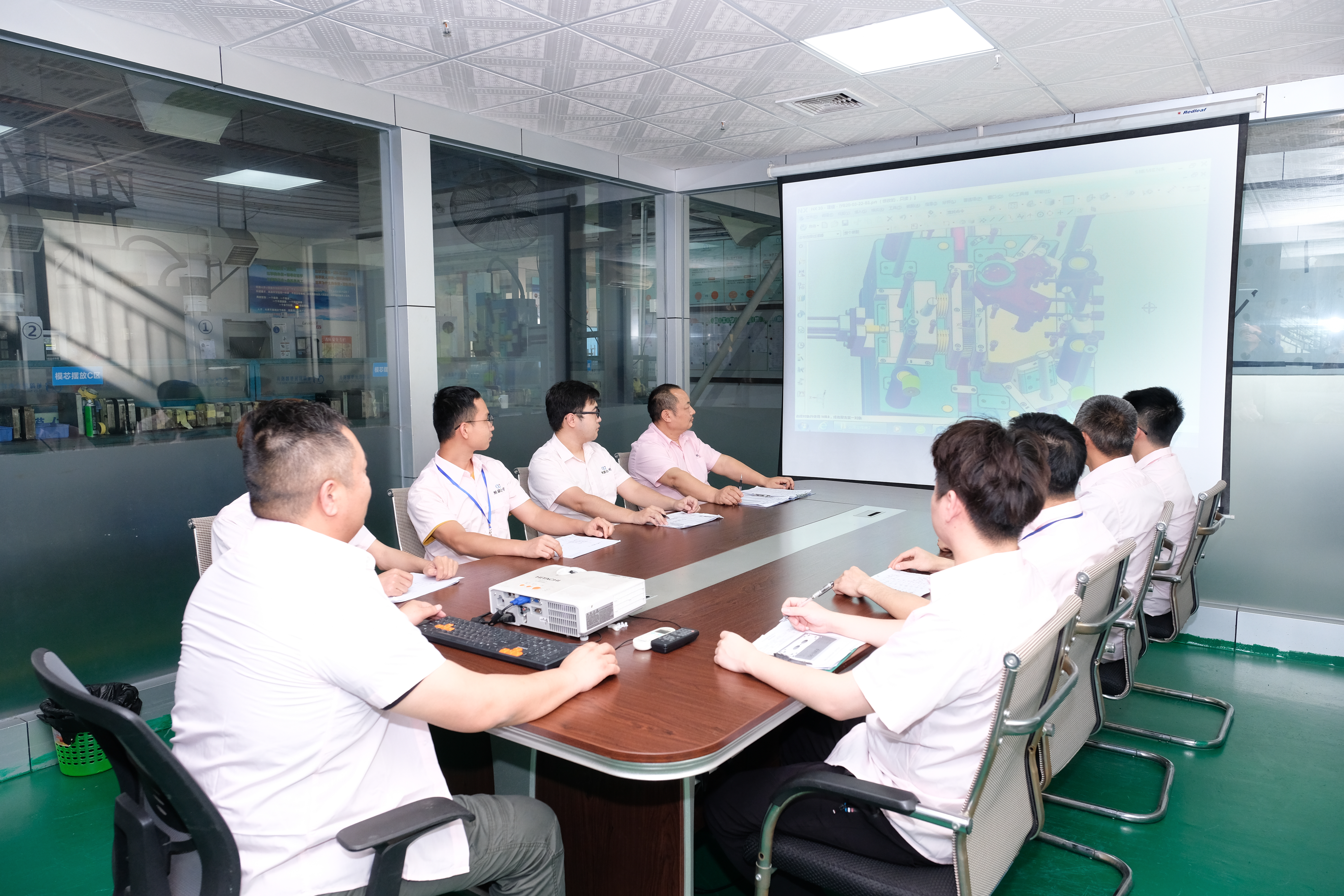 中山市旭錦塑膠模具公司模具研發(fā)會(huì)議開展 中山市旭錦塑膠模具公司模具研發(fā)會(huì)議開展